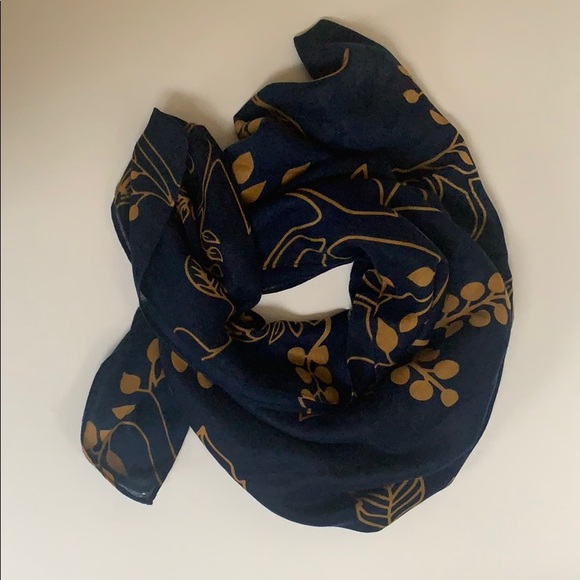 scarf - Picture 3 of 5